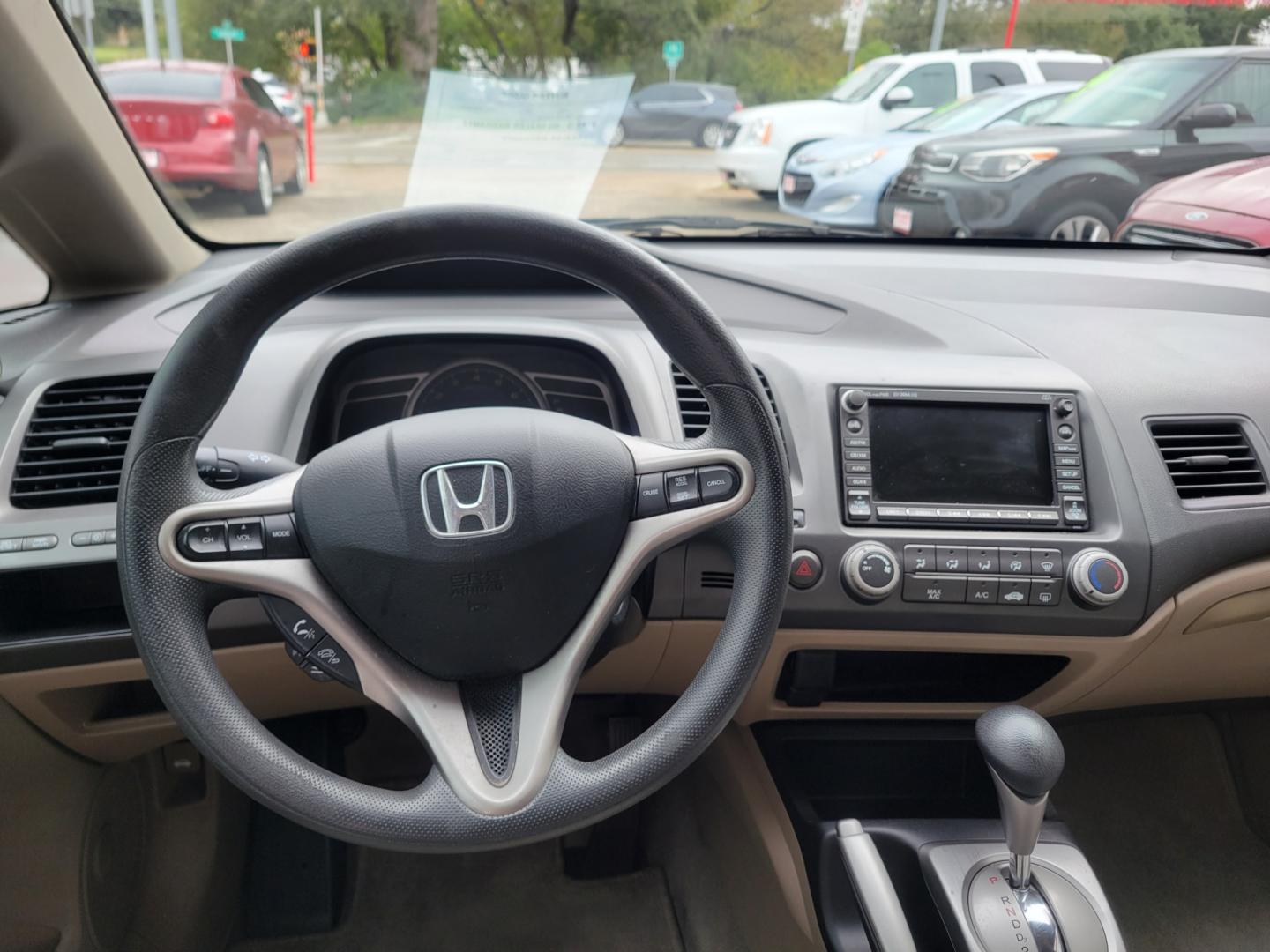 2009 GRAY Honda Civic EX Sedan 5-Speed AT (1HGFA16839L) with an 1.8L L4 SOHC 16V engine, 5-Speed Automatic transmission, located at 503 West Court, Seguin, TX, 78155, (830) 379-3373, 29.568621, -97.969803 - Photo#5